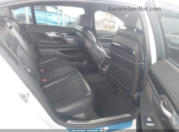 WBA7F2C56KB239928 2019 BMW 7 SERIES White VIN կոդի պիտակի տեսք