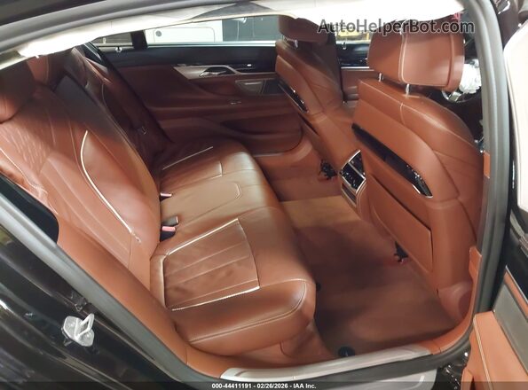 WBA7F2C57JB238818 2018 BMW ALPINA Черный Вид наклейки с VIN-кодом