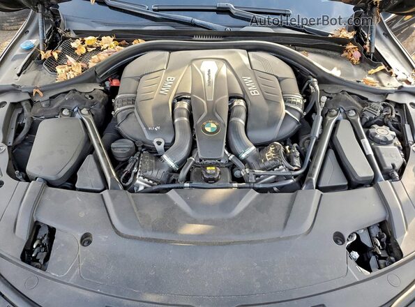 WBA7F2C58JG424158 2018 BMW 7 SERIES Charcoal Вид задньої частини салону