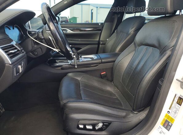 WBA7J2C53JB246297 2018 BMW 7 SERIES White Widok wnętrza z przodu