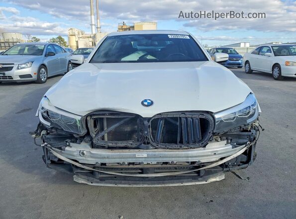 WBA7J2C53JB246297 2018 BMW 7 SERIES White Widok z przodu
