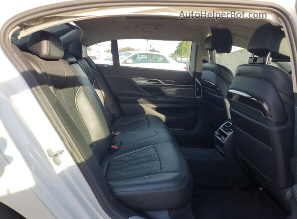 WBA7T2C02LCD70821 2020 BMW 7 SERIES White Rear seats view