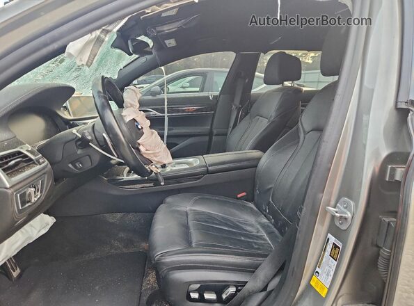 WBA7T2C04LCD79245 2020 BMW 7 SERIES Silver Front interior view