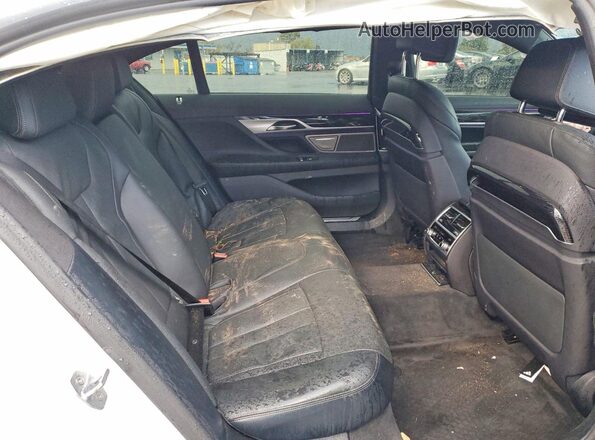 WBA7T2C05LGL17259 2020 BMW 7 SERIES White Vista de los asientos traseros