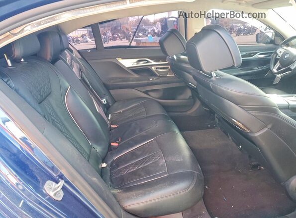 WBA7T2C06NCH58234 2022 BMW 7 SERIES Blue Widok tylnych siedzeń