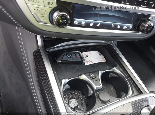 WBA7U2C02MCF48645 2021 BMW 7 SERIES White წინა პანელის ხედი