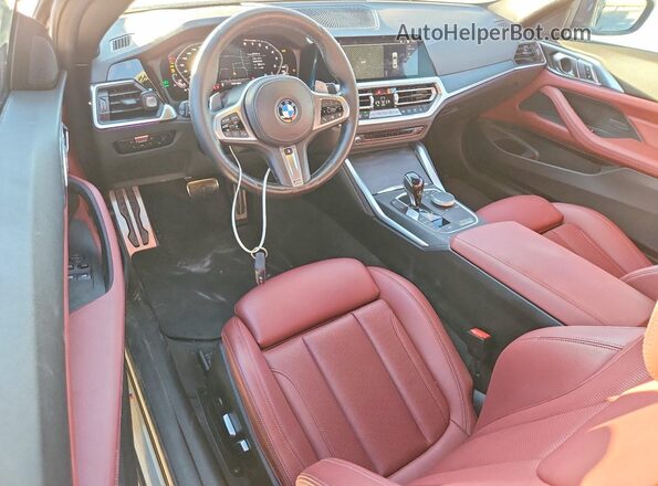 WBA83AP02PCL62987 2023 BMW M4 White Vista del salpicadero