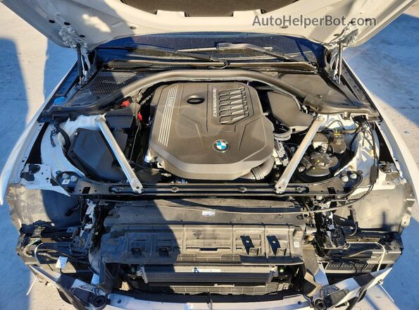 WBA83AP02PCL62987 2023 BMW M4 White Vista interior trasera