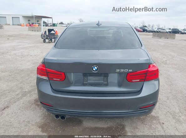 WBA8E1C55JA178240 2018 BMW 7 SERIES Gray 