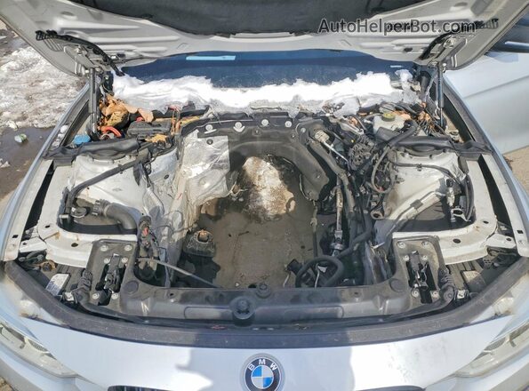 WBA8E3C53GK504907 2016 BMW 3 SERIES Silver Vista interior trasera