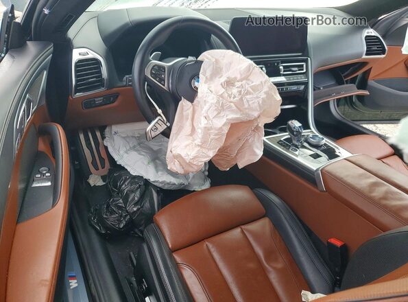 WBAAE2C00RCN72191 2024 BMW 8 SERIES Green Առջևի վահանակի տեսք