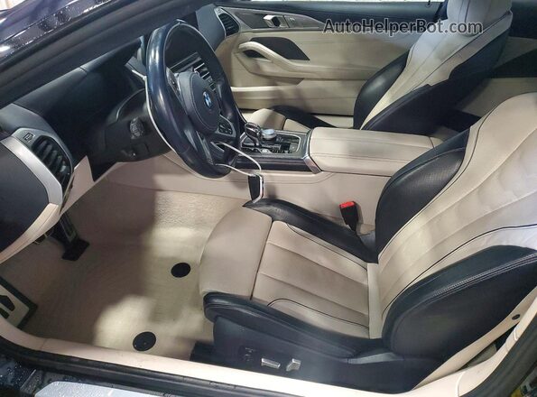 WBAAE4C00PCK80453 2023 BMW 8 SERIES Blue Widok wnętrza z przodu