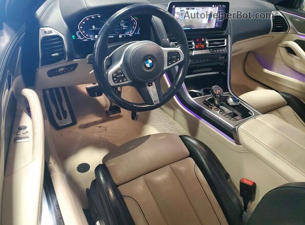 WBAAE4C00PCK80453 2023 BMW 8 SERIES Blue Widok deski rozdzielczej