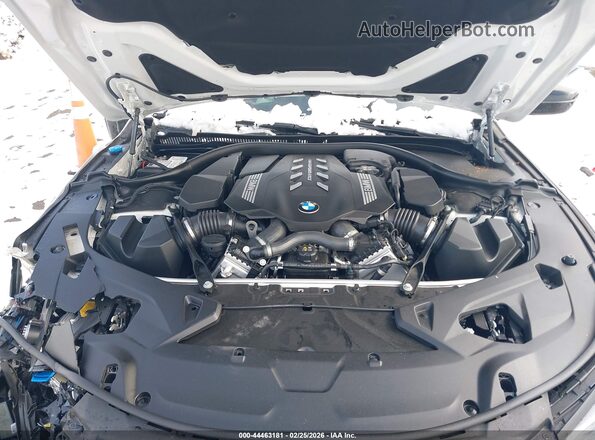 WBABC4C09SCT17583 2025 BMW M8 White Widok z tyłu