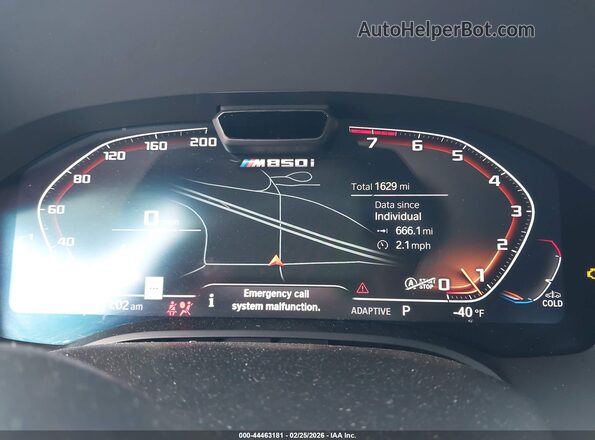 WBABC4C09SCT17583 2025 BMW M8 White Widok tylnych siedzeń