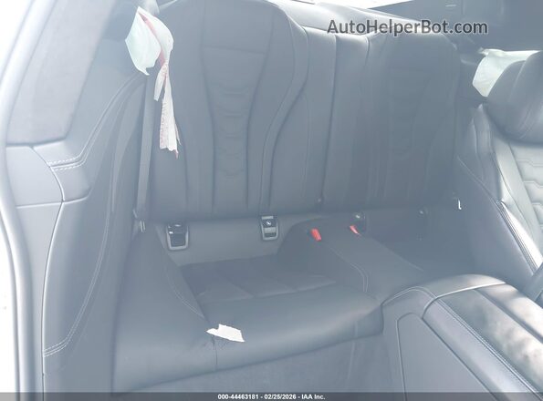 WBABC4C09SCT17583 2025 BMW M8 White Widok naklejki z numerem VIN