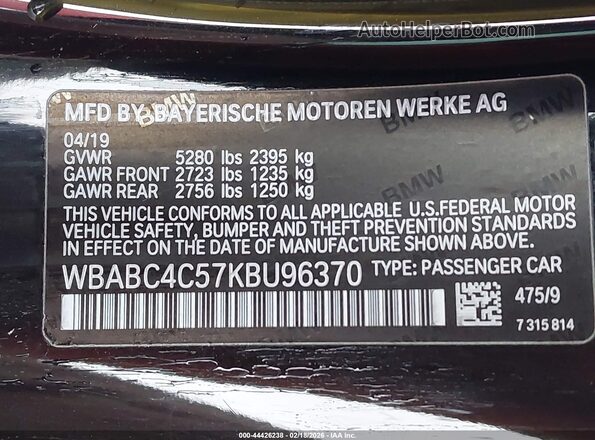 WBABC4C57KBU96370 2019 BMW M8 Black Vista del compartimento del motor