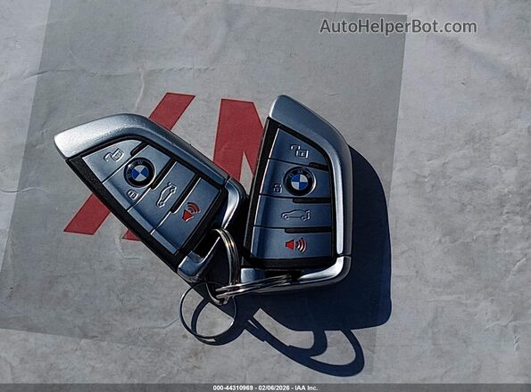 WBADZ4C09LBP68009 2020 BMW 8 SERIES Black Vista del salpicadero
