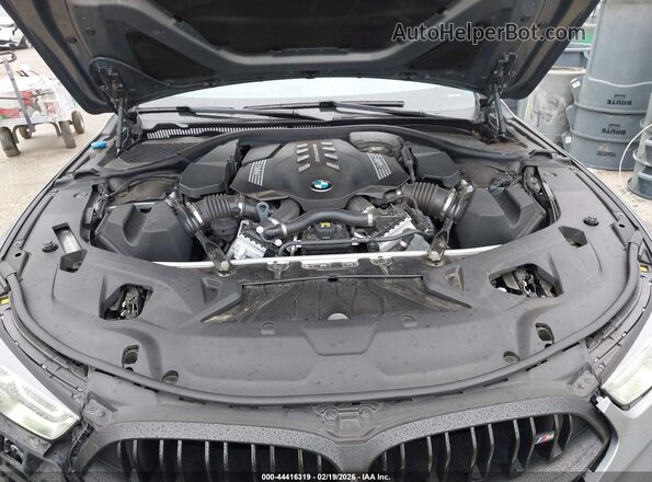 WBAFY4C06PCK42772 2023 BMW M8 Gray Widok z tyłu
