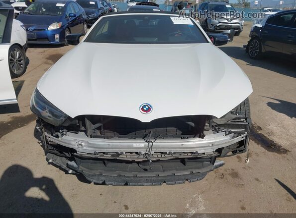 WBAFY4C06PCM58010 2023 BMW M8 White Widok wnętrza z tyłu