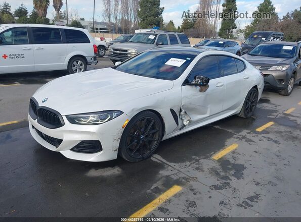 WBAGV2C00PCK39836 2023 BMW 8 SERIES White Առջևի ձախ երեք քառորդ տեսարան