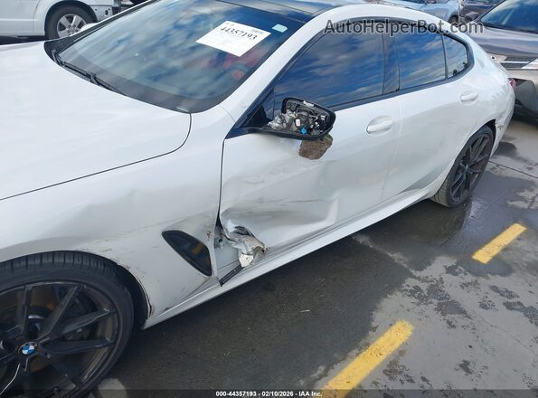 WBAGV2C00PCK39836 2023 BMW 8 SERIES White Դիմացի տեսք