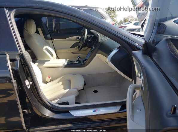 WBAGV2C00SCS11298 2025 BMW 8 SERIES Black Front interior view