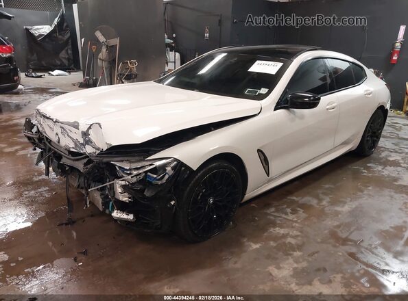 WBAGV2C05LCE34683 2020 BMW 8 SERIES White წინა მარცხენა ხედი სამი მეოთხედიდან