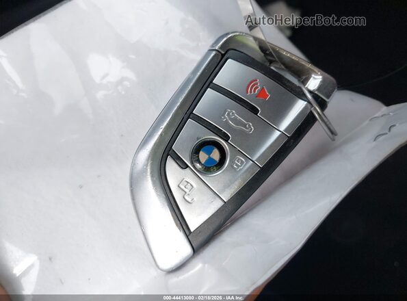 WBAGV4C02LCE26987 2020 BMW 8 SERIES Dark Blue Вид панелі приладів
