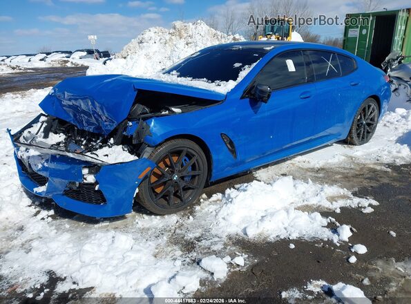 WBAGV4C06MCG26093 2021 BMW 8 SERIES Синий Передняя левая четверть