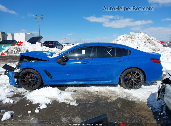 WBAGV4C06MCG26093 2021 BMW 8 SERIES Синий Панорамный вид салона 360°