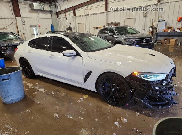 WBAGV8C02MCG14191 2021 BMW M8 White Առջևի աջ