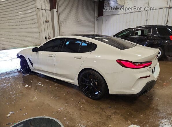WBAGV8C02MCG14191 2021 BMW M8 White Հետևի ձախ