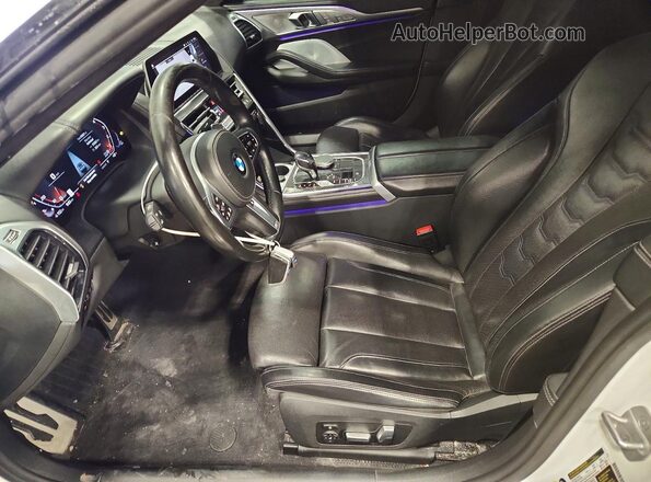 WBAGV8C02MCG14191 2021 BMW M8 White Սալոնի դիմացի տեսք
