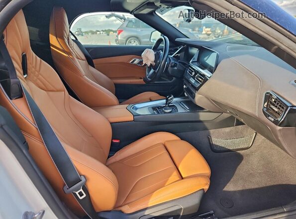 WBAHF3C03PWY10113 2023 BMW Z4 White Rear seats view