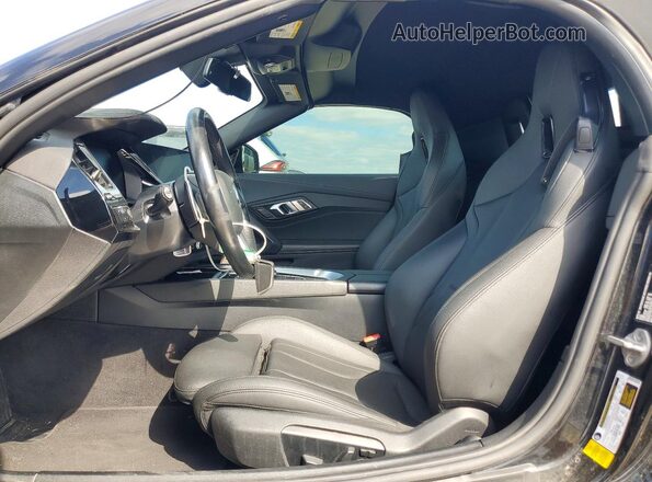 WBAHF3C09NWX78782 2022 BMW Z4 Black Вид салону спереду