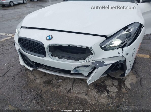 WBAHF9C03NWX82586 2022 BMW Z4 Белый Вид спереди