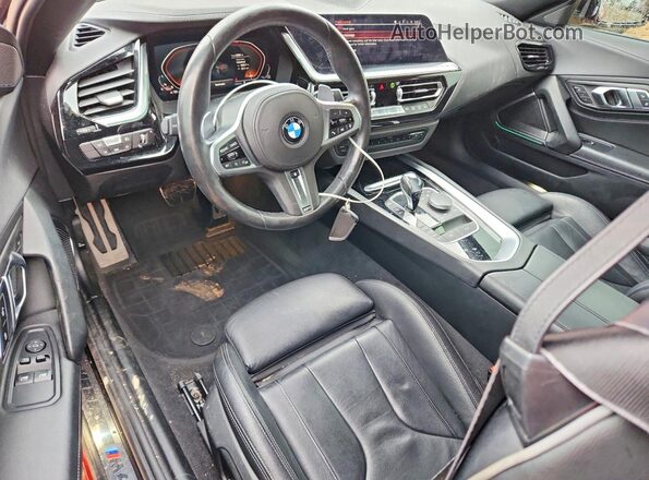 WBAHF9C07LWW69348 2020 BMW Z4 Красный Вид панели приборов
