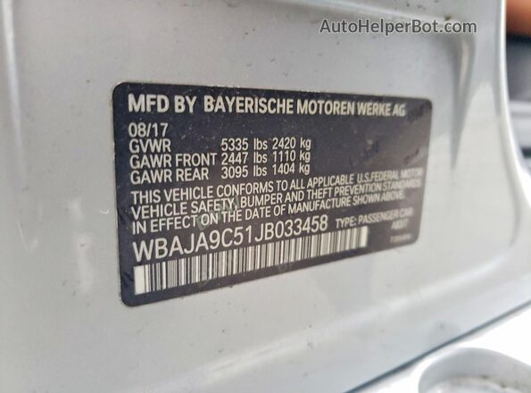 WBAJA9C51JB033458 2018 BMW 5 SERIES Silver Widok komory silnika