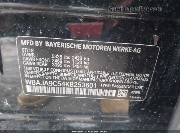 WBAJA9C54KB253601 2019 BMW 5 SERIES Black ძრავის განყოფილების ხედი