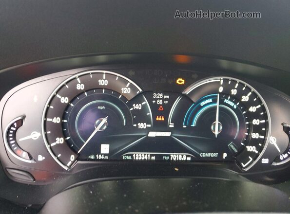 WBAJA9C56JG623299 2018 BMW 5 SERIES Black Instrument cluster view