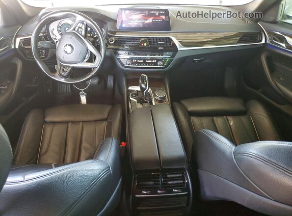 WBAJB1C57JB374801 2018 BMW 5 SERIES Белый Вид панели приборов