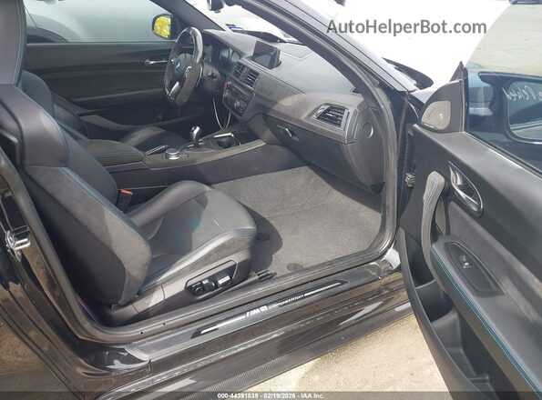 WBS2U7C01L7E56212 2020 BMW M2 Black წინა სალონის ხედი