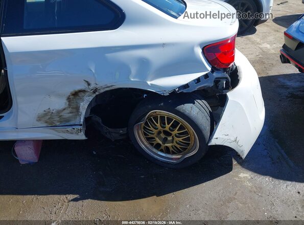 WBS2U7C08L7E69667 2020 BMW M2 White Widok z przodu