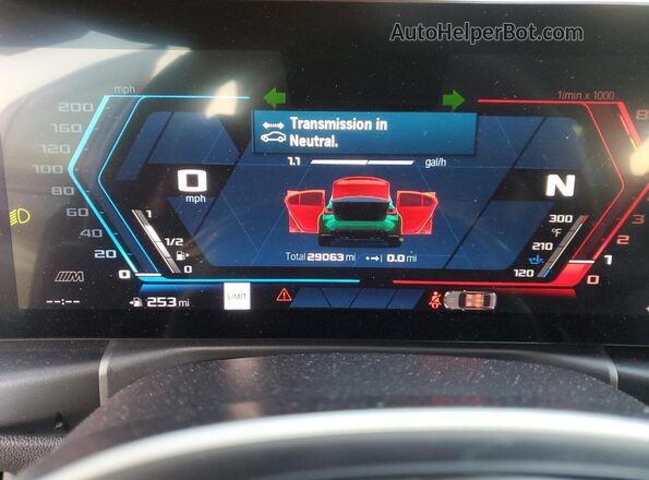 WBS33AY08PFN61772 2023 BMW M3 Зеленый Вид щитка приборов