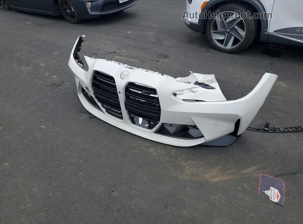 WBS33BA04PCL22253 2023 BMW M4 Белый Вид подкапотного пространства