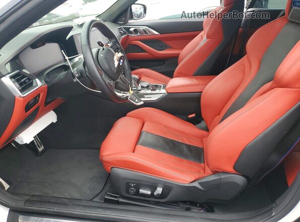 WBS33BA04PCL22253 2023 BMW M4 Белый Вид салона спереди