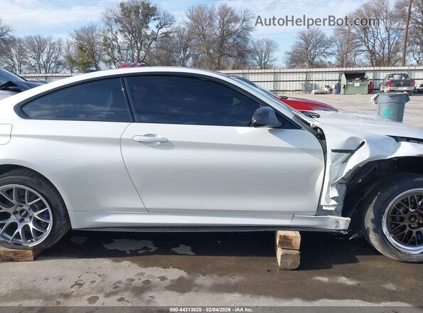 WBS3R9C5XGK335708 2016 BMW M4 Белый Вид задней части салона