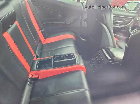 WBS3U9C50GP969045 2016 BMW M4 Blue Vista de los asientos traseros