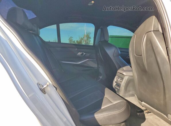 WBS43AY03NFL95677 2022 BMW M3 Gray Հետևի նստատեղերի տեսք